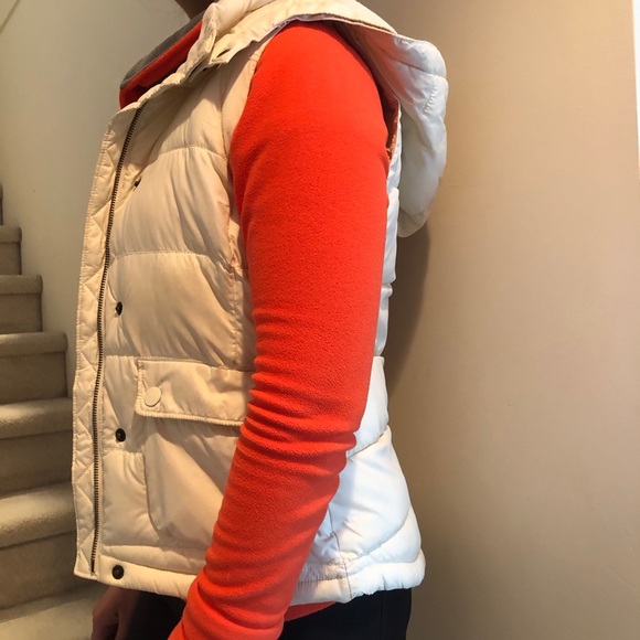 Gap Kids Cream Puffer Vest Jacket - Picture 3 of 7